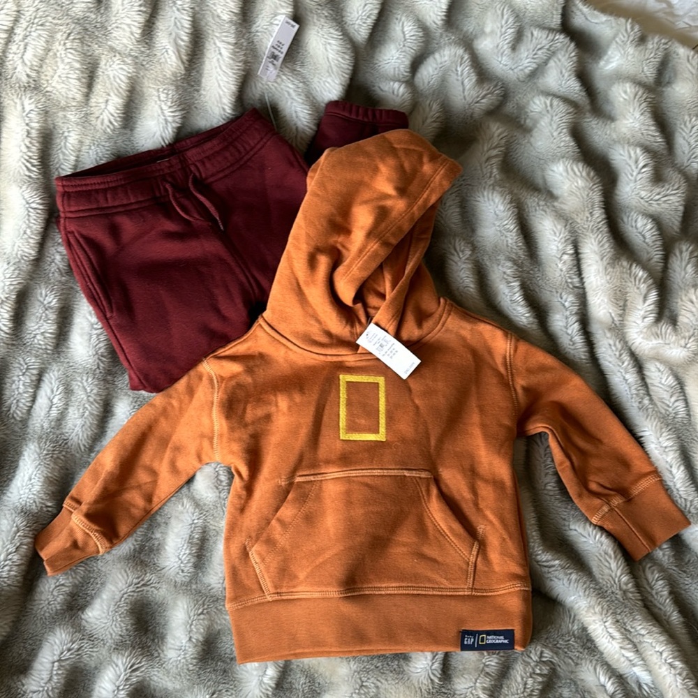 NWT National Geographic x Gap Baby Sweatshirt